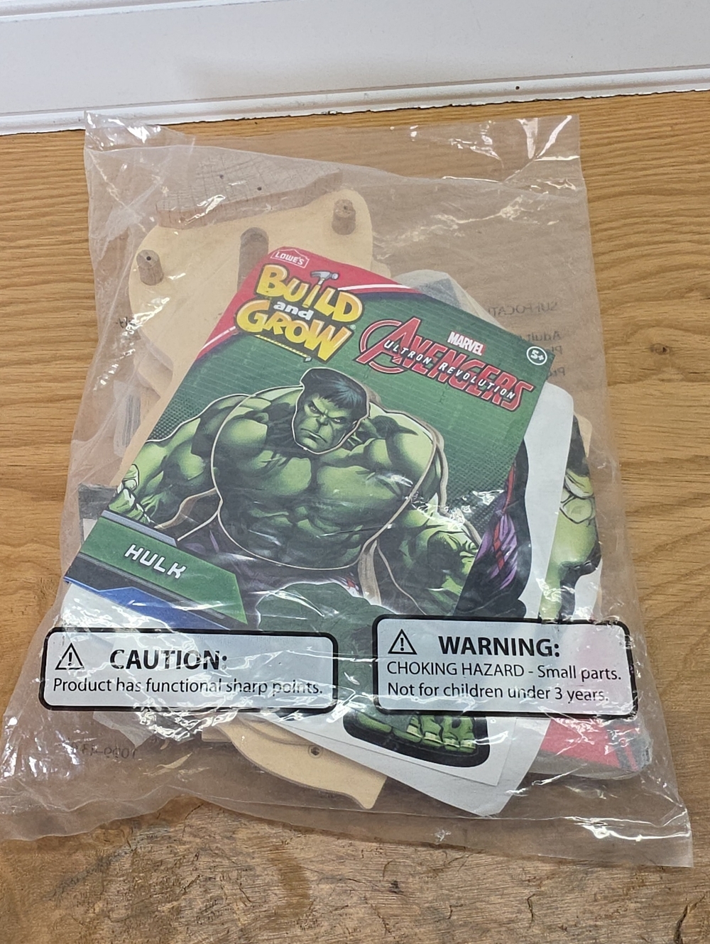 Marvel Hulk Lowes Build and Grow Kit NIP